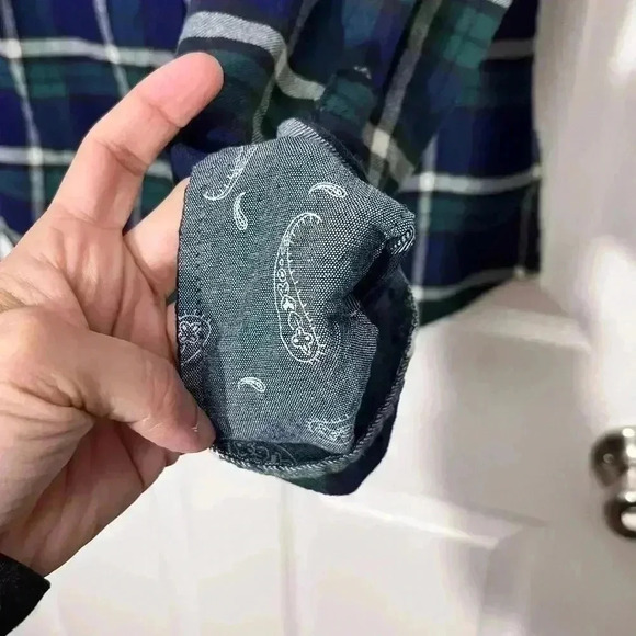 JACHS GIRLFRIEND Green and Navy roll tab sleeve flannel | size small - Picture 7 of 10